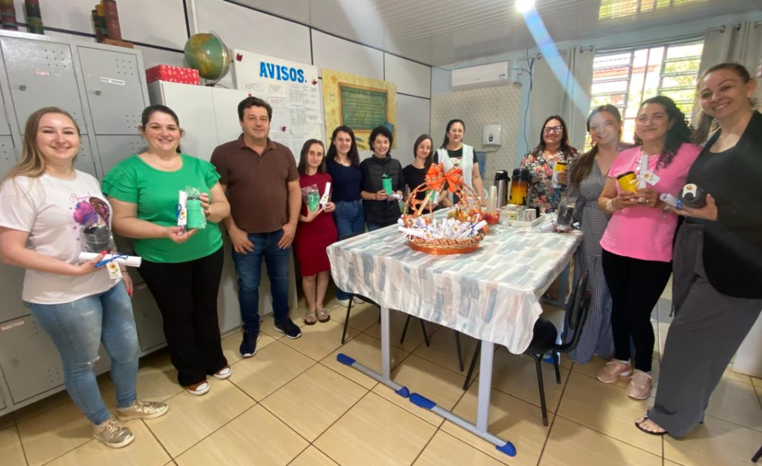 Administração Municipal de Pranchita realiza homenagem aos professores da rede municipal