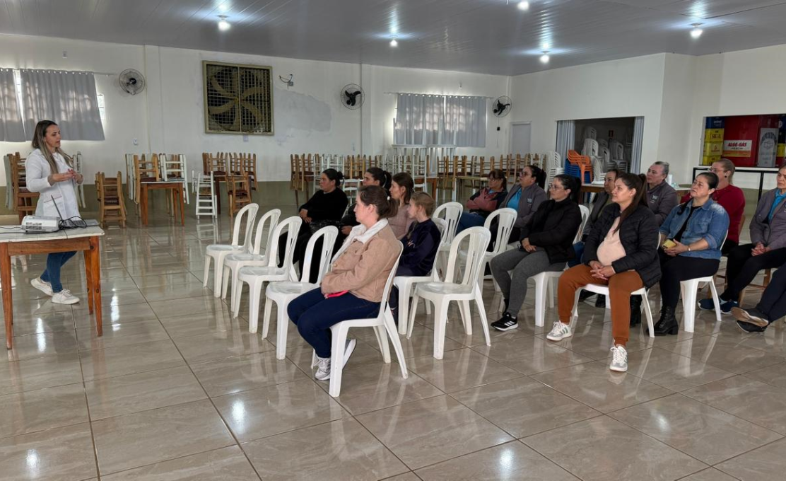 Nutrição na gestação é tema de palestra para grupo de gestantes