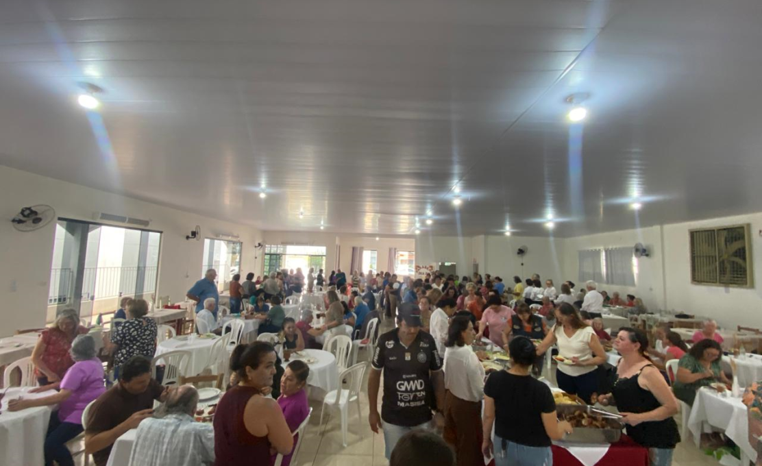 Almoço em homenagem ao Dia do Idoso reúne mais de 160 participantes em Pranchita