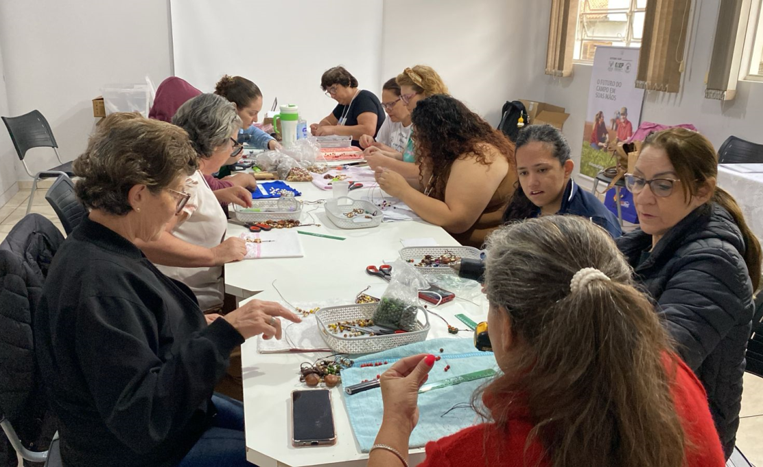 Curso de Biojoias com Sementes Naturais encanta participantes em Pranchita