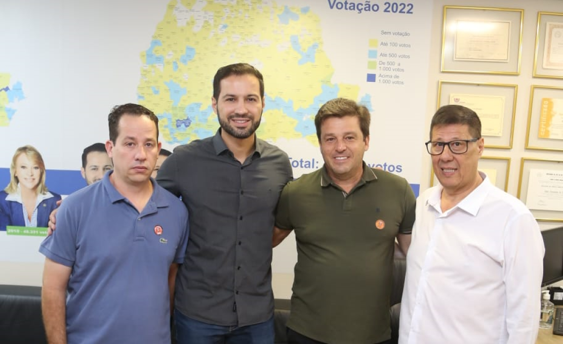 Prefeito de Pranchita cumpre agenda em Curitiba e reforça parcerias políticas