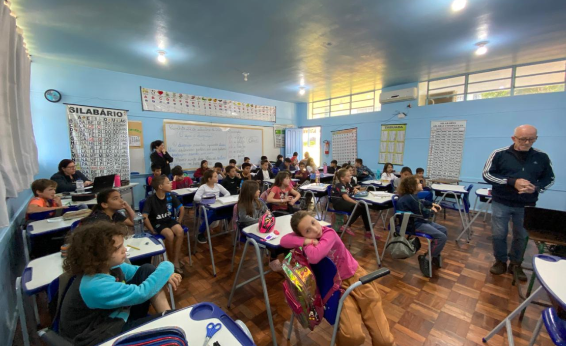 Educação Ambiental leva conscientização sobre reciclagem às escolas de Pranchita