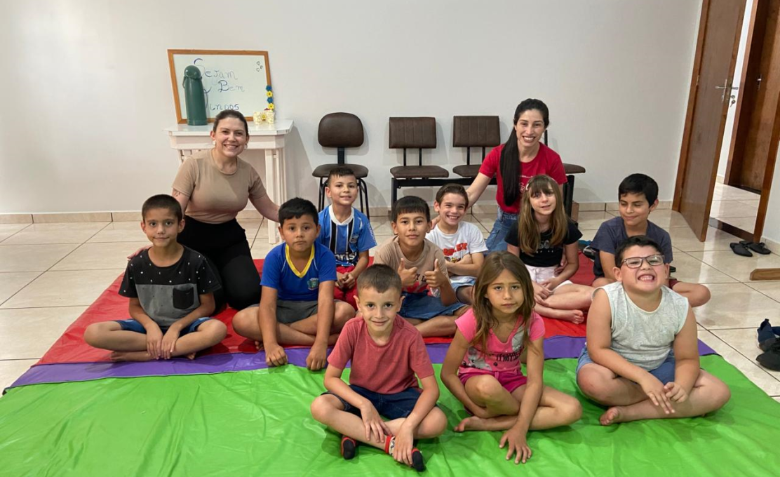 Alunos participam de confraternização e encerramento das atividades com a Psicologia da Educa�...