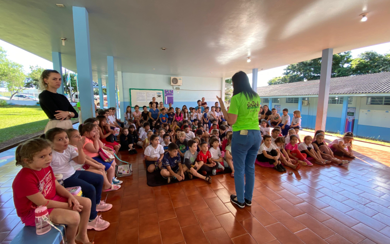 Serviço de Convivência Promove Conscientização nas Escolas sobre Abuso e Exploração Sexual Infantil