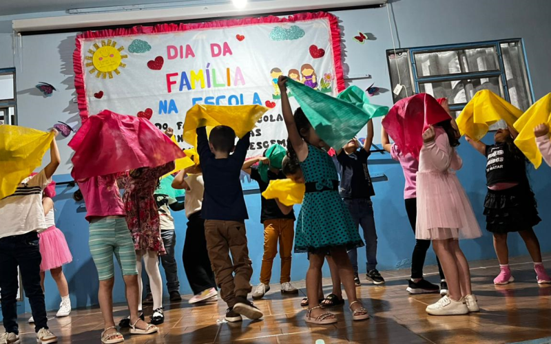 CMEI Emília Zaleski Furlan promove noite especial de integração entre famílias e escola