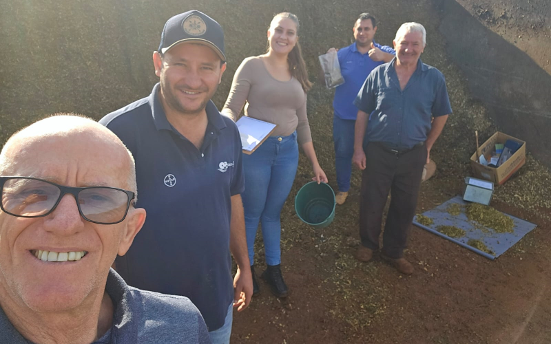 Qualidade da Silagem é Avaliada em Pranchita em Ação Conjunta da Secretaria de Agricultura e IDR-PR