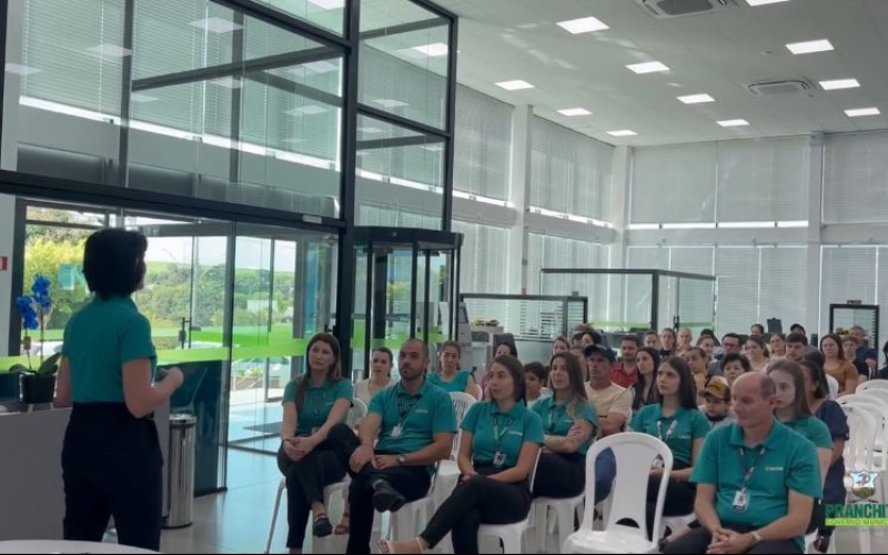 Alunos de Pranchita recebem premiação do Concurso Cultural do Sicoob Vale Sul