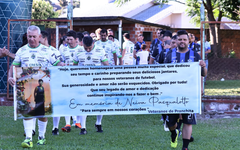 Jogo das Estrelas Beneficente reúne atletas, público e grandes nomes do futebol no último sábado