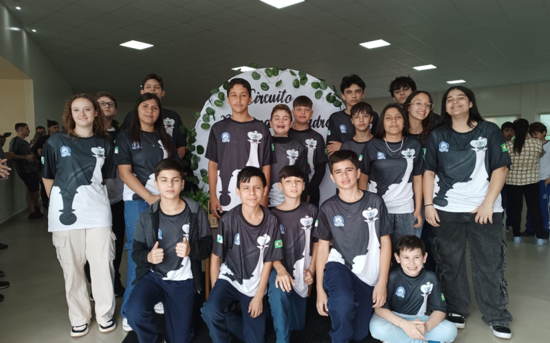 Alunos de Pranchita participam da etapa final do 4º Circuito Regional de Xadrez em Santo Antônio do Sudoeste