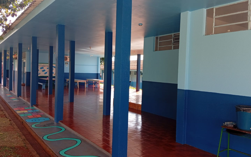 Escola Municipal Márcia Canzi Malacarne recebe melhorias com pintura dos blocos da instituição